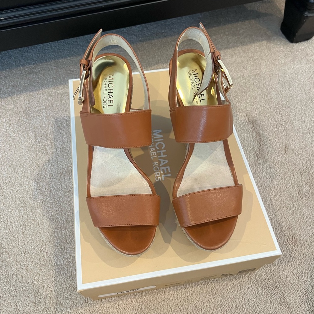 Michael Kors Posey Wedge Size 8.5